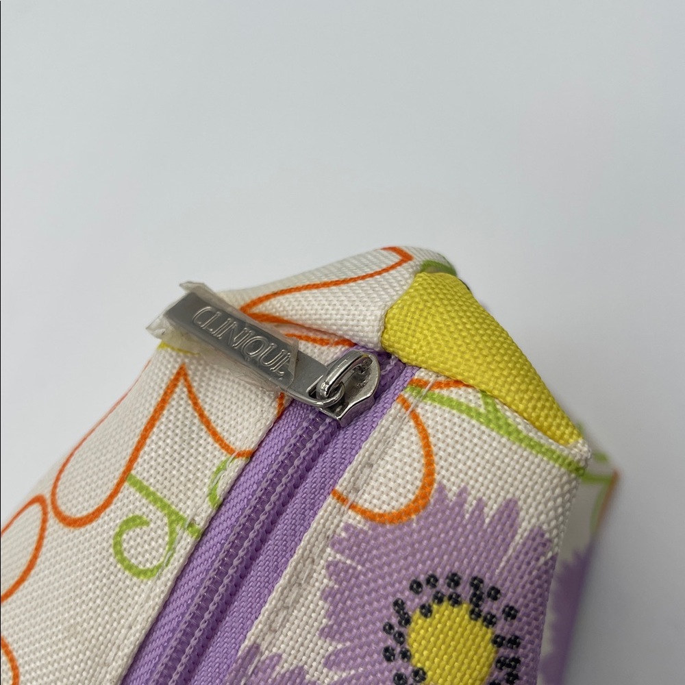 CLINIQUE FLORAL PRINT COSMETIC BAG - Picture 3 of 4